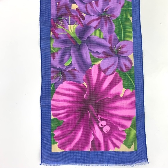 Authentic Oscar de la Renta Silk Scarf - Picture 3 of 5